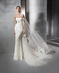 Prestwich and Holmes Bridal Couture 1082777 Image 8